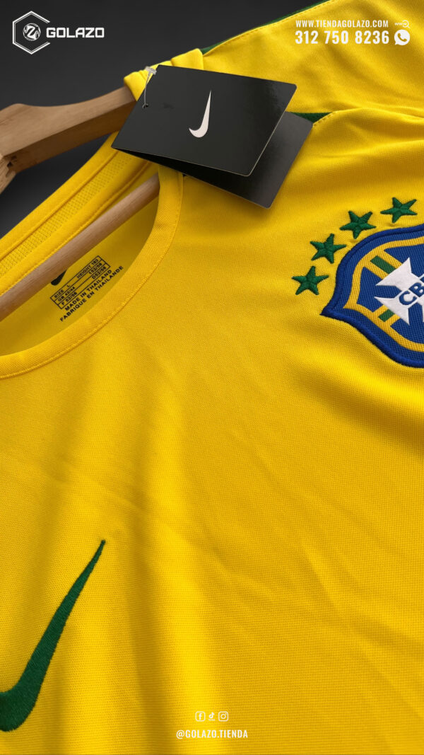 Camiseta Retro Brasil 2002 - Imagen 3